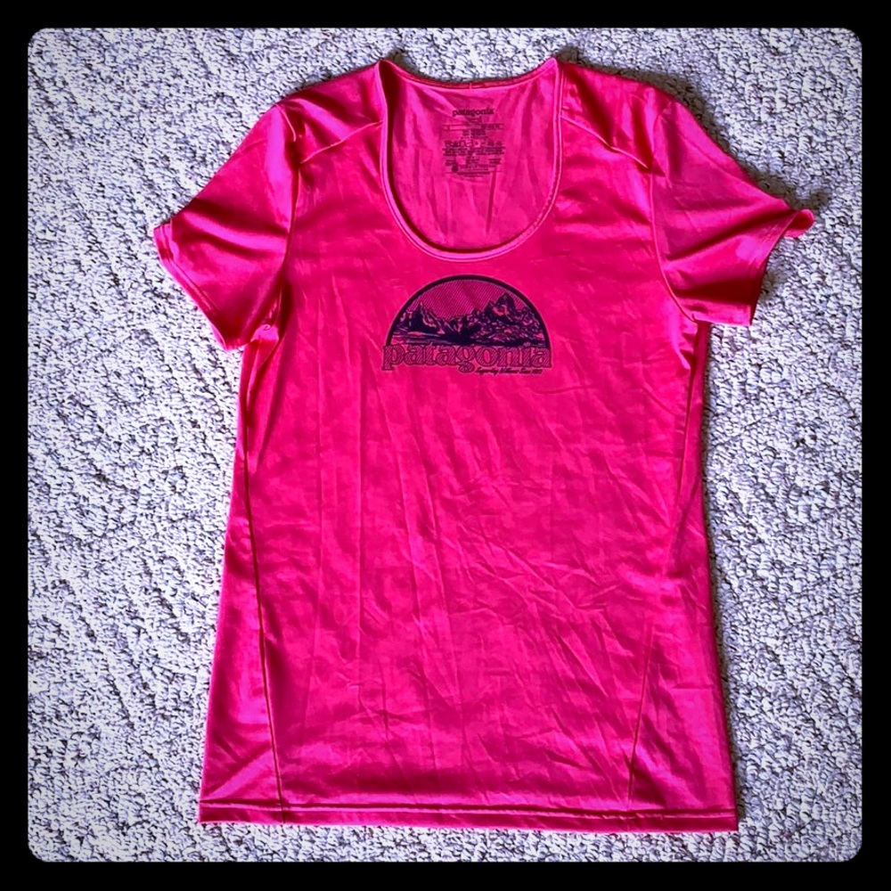 Patagonia Capilene Silkweight Tee Hot Pink Small